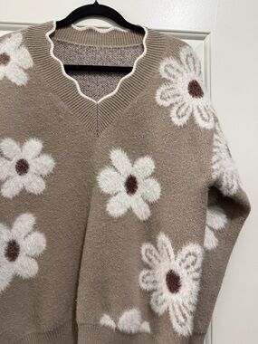 Cozy Floral Scallop Trim V-Neck Sweater